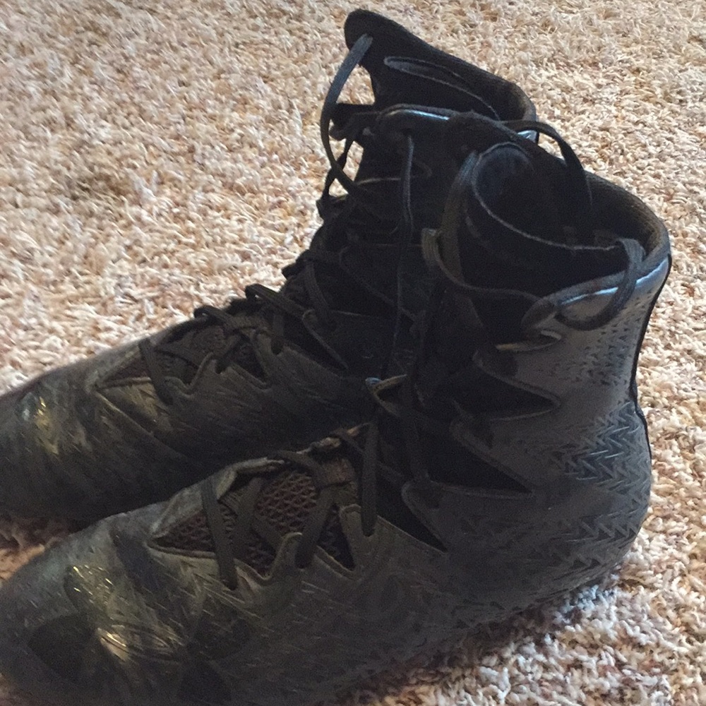 Under armor football cleats